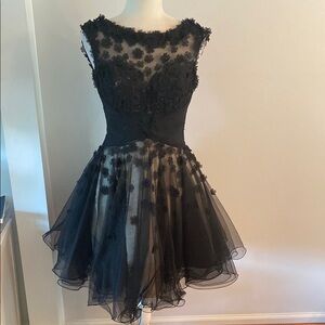 Tony Bowls size 4 party/prom dress